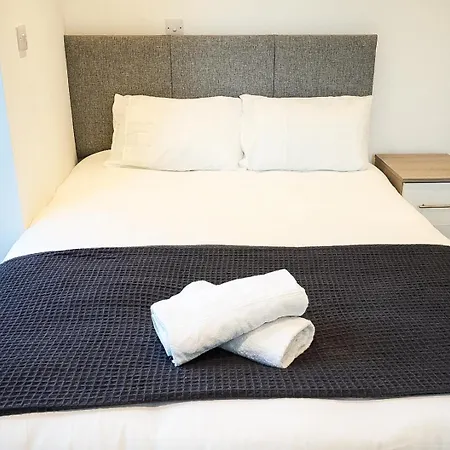 2Br 2Ba Apartment In The Heart Of Manchester-3